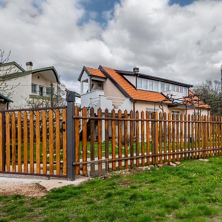 Frile Apartments Nikšić Zewnętrze zdjęcie