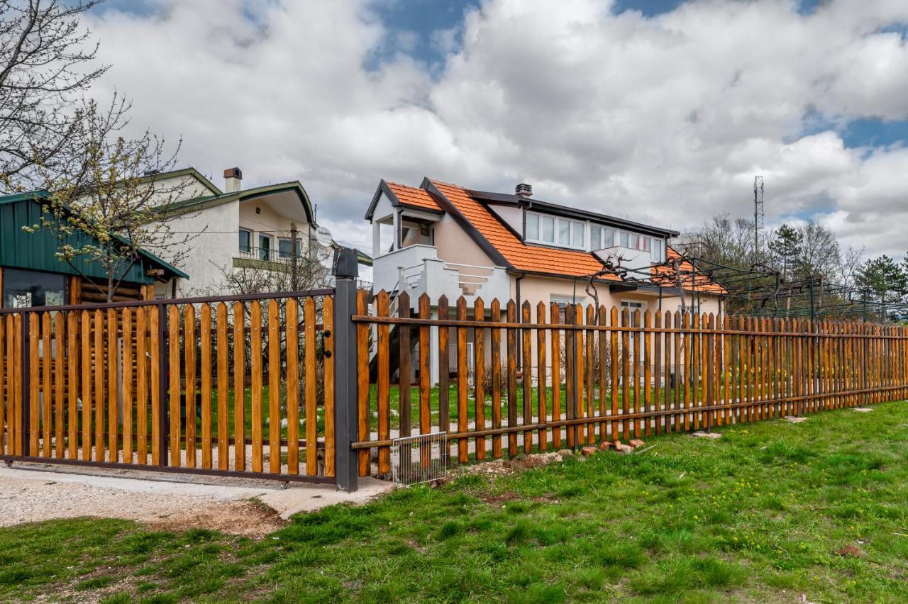 Frile Apartments Nikšić Zewnętrze zdjęcie